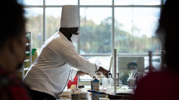 Culinary student training